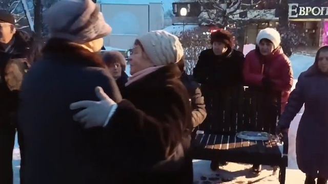 Песни под гармонь в парке Гомеля. смотреть онлайн