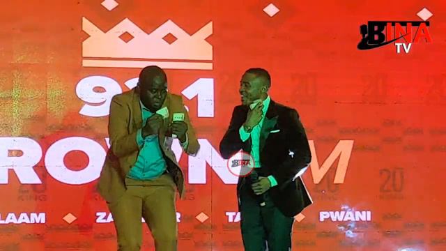 TAZAMA DOTTO MAGARI NA MWIJAKU WASHINDANA KUMWAGIA ALI KIBA PESA/ ALIKIBA AWAPIGA KIJEMBE WASAFI. смотреть онлайн