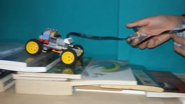 Lego Power Functions - 4-Wheel Drive Climbs On Steps смотреть онлайн