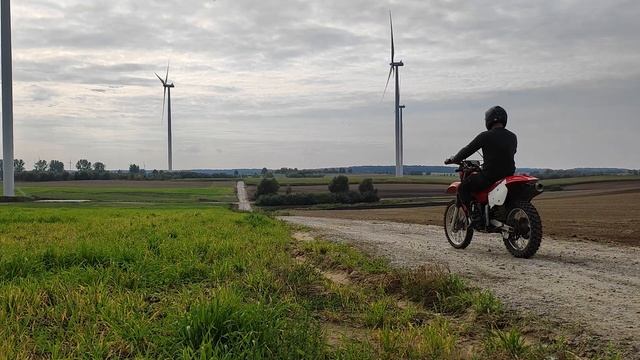 Honda XR650R Wheelie Practice