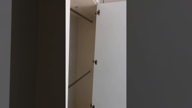 Шкаф с крашеными фрезироваными фасадами смотреть онлайн