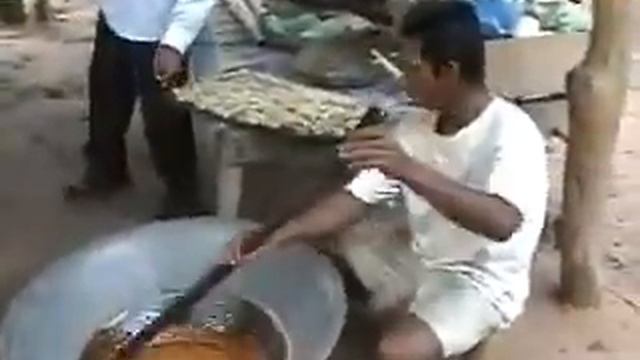 Cambodian Sugar Palm, described by Chea Cheng in his poem смотреть онлайн