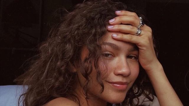 На что пошла Зендая ради Эйфории ? смотреть онлайн