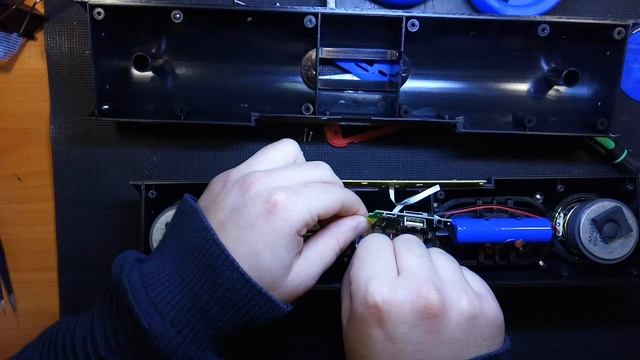 ТИХО ИГРАЕТ JBL КОЛОНКА ЧТО НУЖНО ДЕЛАТЬ РЕМОНТ смотреть онлайн