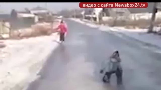 В селе Покровка по дорогам теперь катаются на коньках смотреть онлайн
