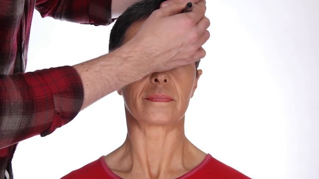 Can Older Women With Mature Skin CONTOUR?