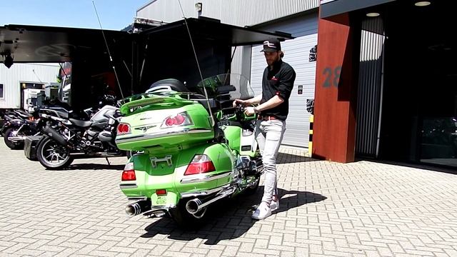 Testmotor.nl: Jekill & Hyde Exhaust - Honda GL1800 Goldwing смотреть онлайн