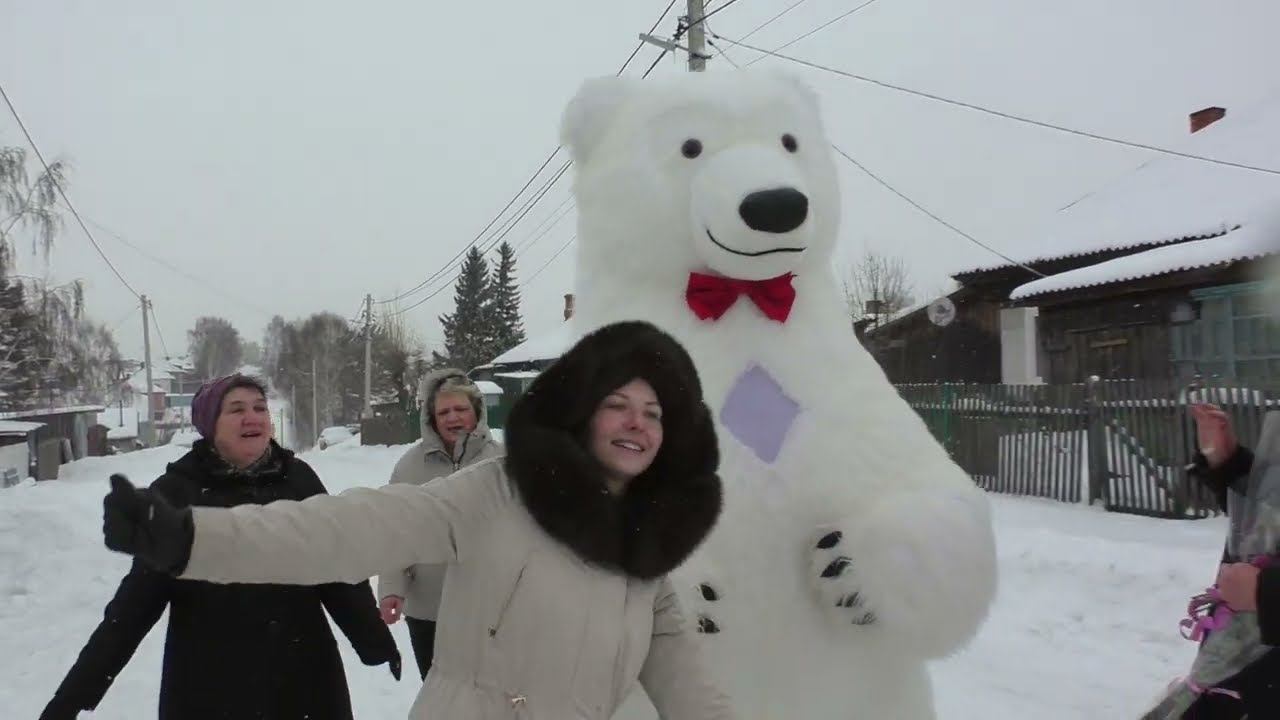 Белый медведь на юбилее смотреть онлайн