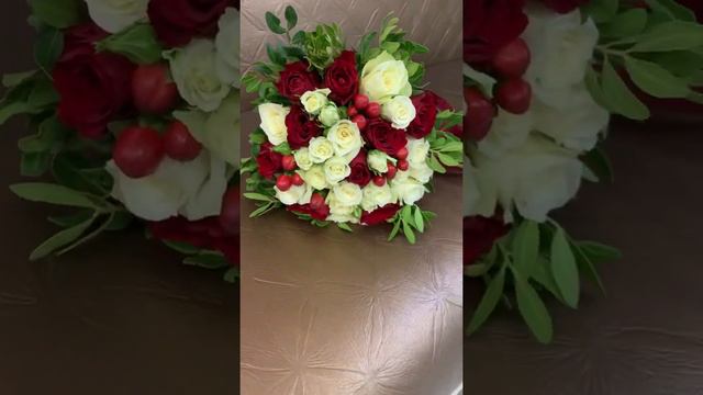 Бело-красный Свадебный букет смотреть онлайн