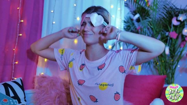 Полная смена ИМИДЖА ВАМПИРА! Из БОТАНКИ в SOFT GIRL с помощью КРУТЫХ ГАДЖЕТОВ от Ла-Ла Лайф смотреть онлайн
