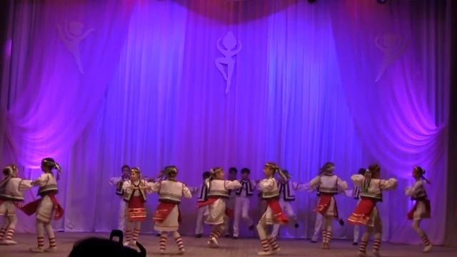 Образцовый хореографический ансамбль "Калинка" - Гуцульский танец смотреть онлайн