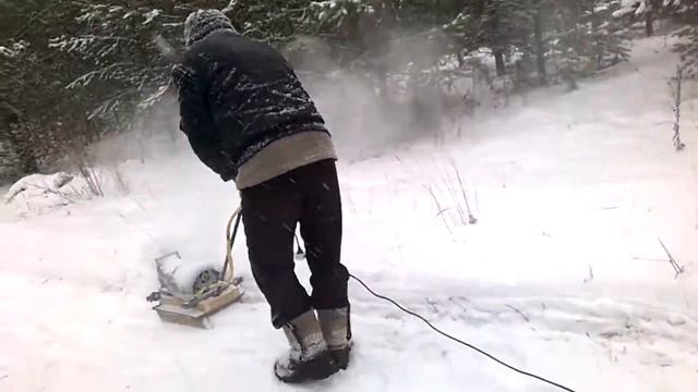 Электрический снегоуборщик из стиральной машины - чистим снег и косим траву смотреть онлайн