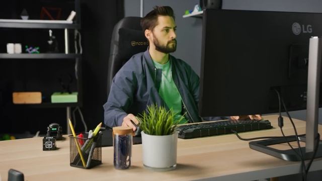 This Robot WON'T Kill You - Anki Vector Showcase смотреть онлайн