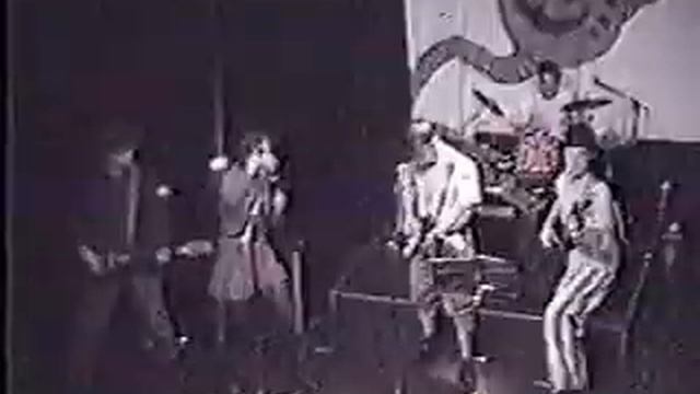 La Voiture De Ta Mère