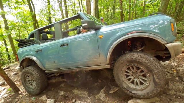 Trail 121A: Black - AOAA - Time For The Others To Struggle