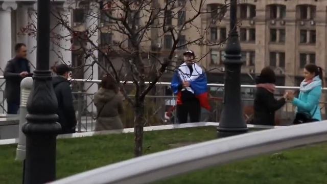 Эксперимент что будет если ходить по Украине с Русским флагом|Мы вам не рады смотреть онлайн