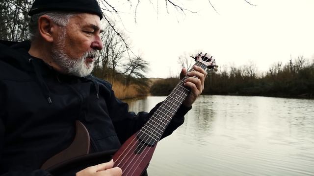 Amazing FOLDING Travel "SMART" Guitar by Mogabi! смотреть онлайн