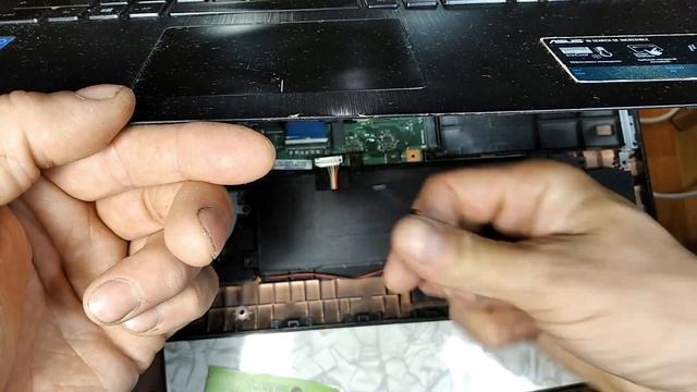 Замена батареи на ноутбуке Asus X553M своими руками смотреть онлайн