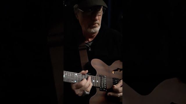 Epiphone Dot Studio, she's plain sweet смотреть онлайн