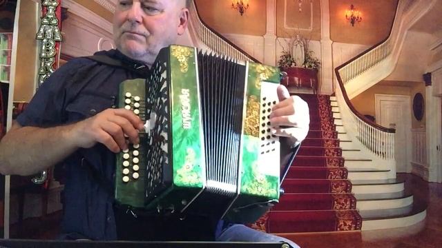 гармонь "Шуйская Заказная" в Германии и её звучание смотреть онлайн