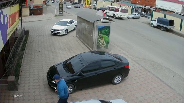 Polyvision PN-A4-B3.6 v.2.1.3 (4Mpx) День Авто Люди смотреть онлайн