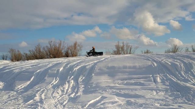 Самодельный мотобуксировщик с лыжным модулем смотреть онлайн