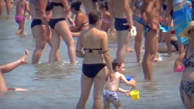 Пляж на Черном море. Без комментариев смотреть онлайн