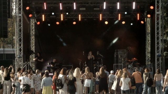 LIVE! МАРТІНА МАКЄЄВА вірші КУРАЖ БАЗАР (вересень 2019) смотреть онлайн