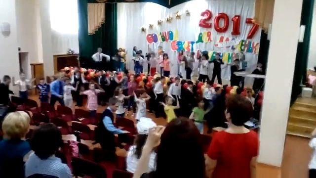 Наш флешмоб 4 а,б,в школа номер 1