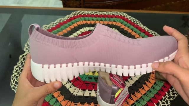 Skechers shoes for women// Skechers shoes Review || price( 6000&7000)around / Pooja manda смотреть онлайн