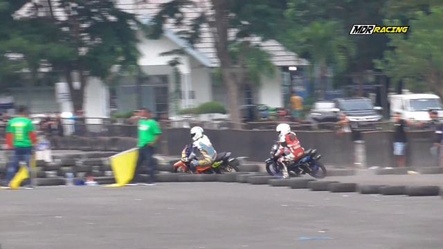 DETIK DETIK IPUNK KANCIL CR4SH PAS MASUK FINISH - ROAD RACE JAVA SURABAYA смотреть онлайн