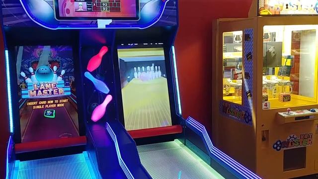 Arcade bowling game (3 frames and 100 pin) смотреть онлайн