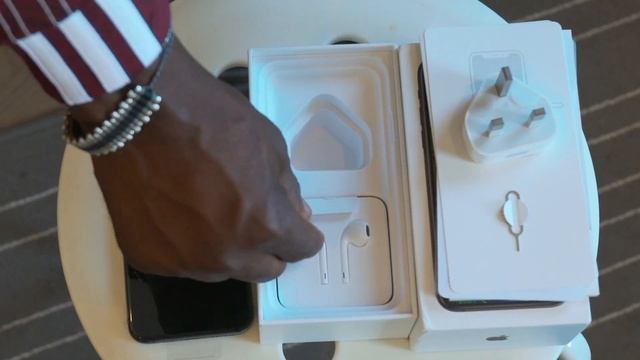 Just Another Boring Apple iPhone XS Unboxing - 512GB Space Grey смотреть онлайн