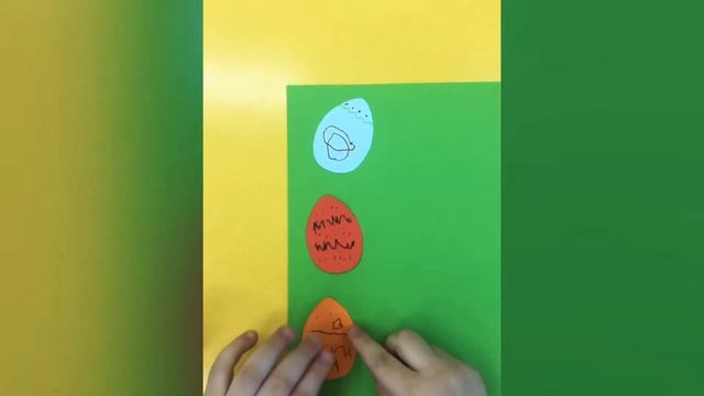 Объемная аппликация для обыгрывания сюжета потешки про курочку с цыплятами: смотреть онлайн