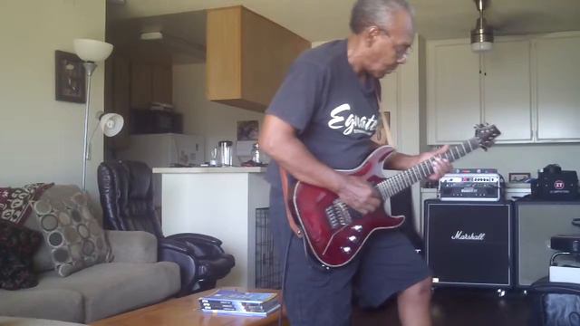 Schecter Hellraiser Passive Cherry W/FR смотреть онлайн