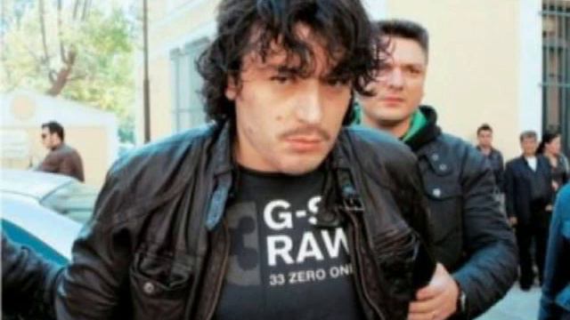 Reperi i famshëm grek i dedikon këngë Alket Rizait смотреть онлайн