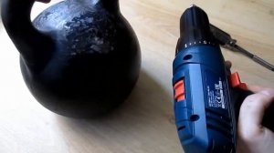 Снимаем патрон с шуруповерта за одну минуту.