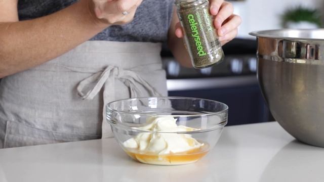 COLESLAW RECIPE - 2 WAYS | classic coleslaw + vinegar coleslaw (no mayo coleslaw) смотреть онлайн