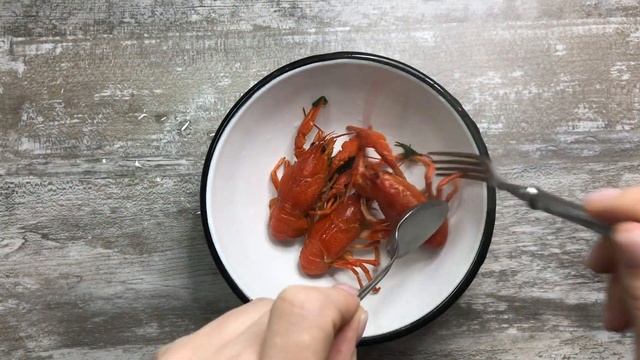 ?Сегодня маленькие, но по три. Как правильно варить раков? Советский рецепт пятидесятых годов! смотреть онлайн