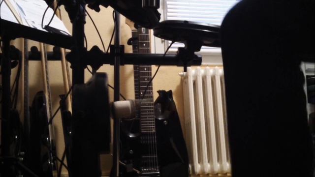 Alesis DM6 + double bass pearl eliminator P 2002 B + EZdrummer toontrack смотреть онлайн