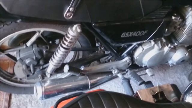A look in my garage. смотреть онлайн