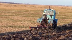 Вспашка зяби №1: Тракторами Т-150К с плугом ПЛН-5-35