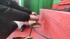 Замена резинки  переднего стеклоочистителя на TOYOTA COROLLA FIELDER 161