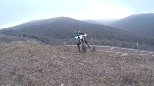 Эндуро ,Enduro. Летающий Авантис! смотреть онлайн
