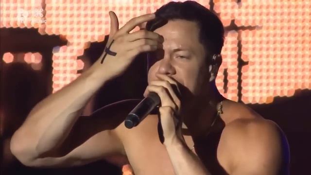 Imagine Dragons - Demons (with Forever Young intro tease) - Live at Pukkelpop - Remaster 2019 смотреть онлайн
