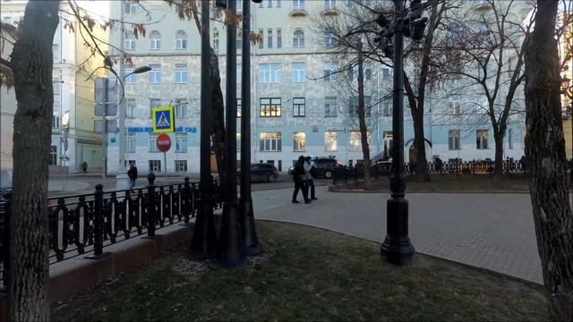 Москва. Прогулка по Чистопрудному бульвару (Chistoprudny Boulevard) 01.12.2019 смотреть онлайн