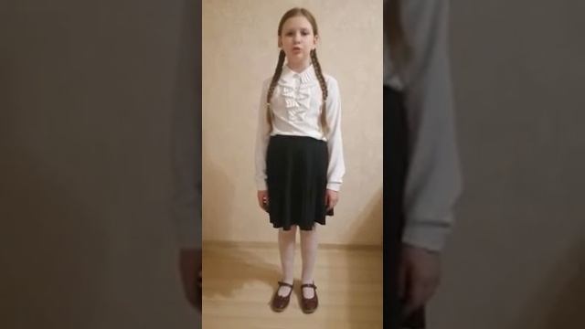 Екатерина Антипова. Стихотворение Эдуарда Асадова "Чулочки". смотреть онлайн