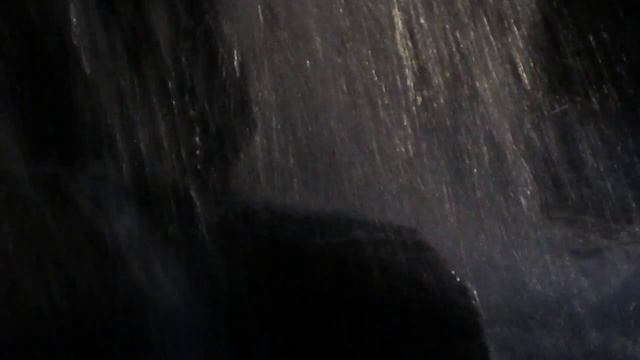 Huge Bear Sculpture With Waterfall, Canon Powershot SX160 IS, Unedited