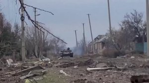 Попадание в танк всу в Бахмуте
