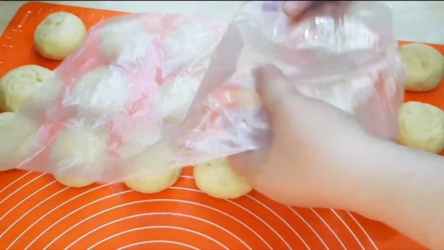 ОБАЛДЕННЫЕ БУЛОЧКИ КАК ПУХ смотреть онлайн